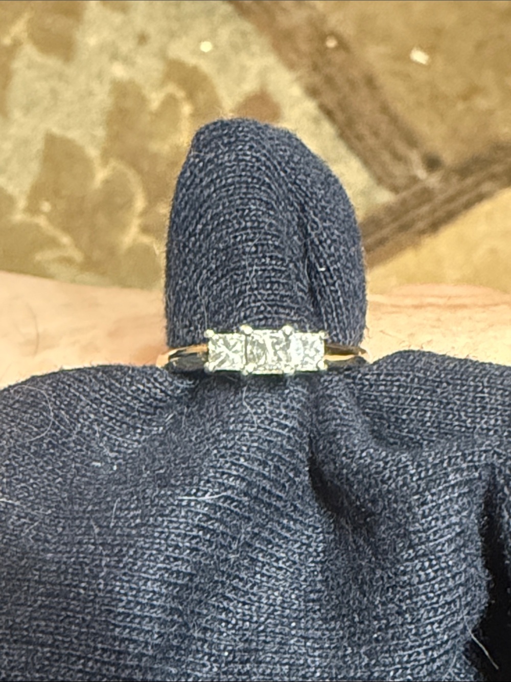 DIAMOND 3 stone 14k gold ring STUNNING size 5 3/4. Retail $1200 100% authentic - Picture 12 of 15